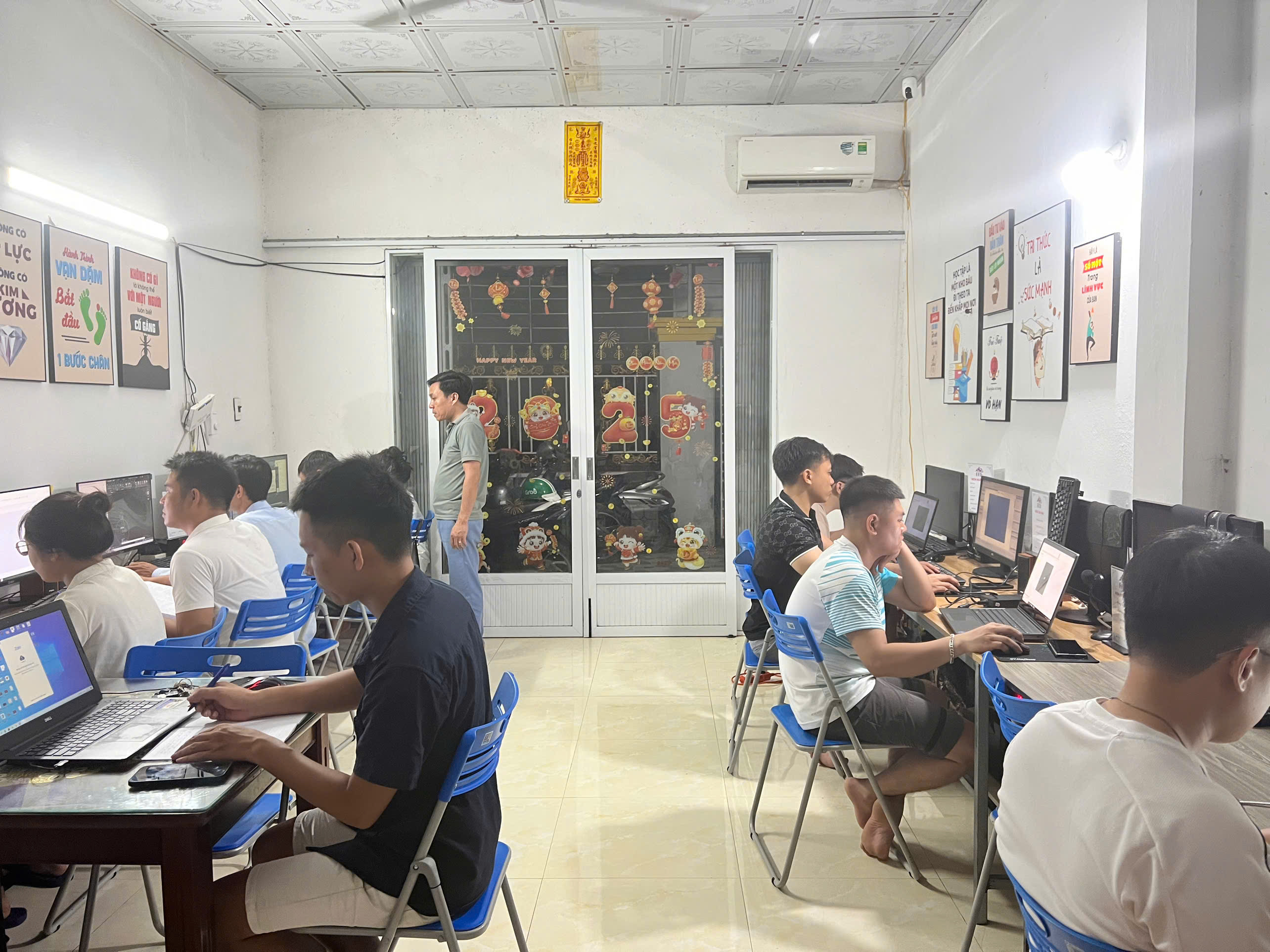 Khoá học Photoshop tại Hồng Bàng